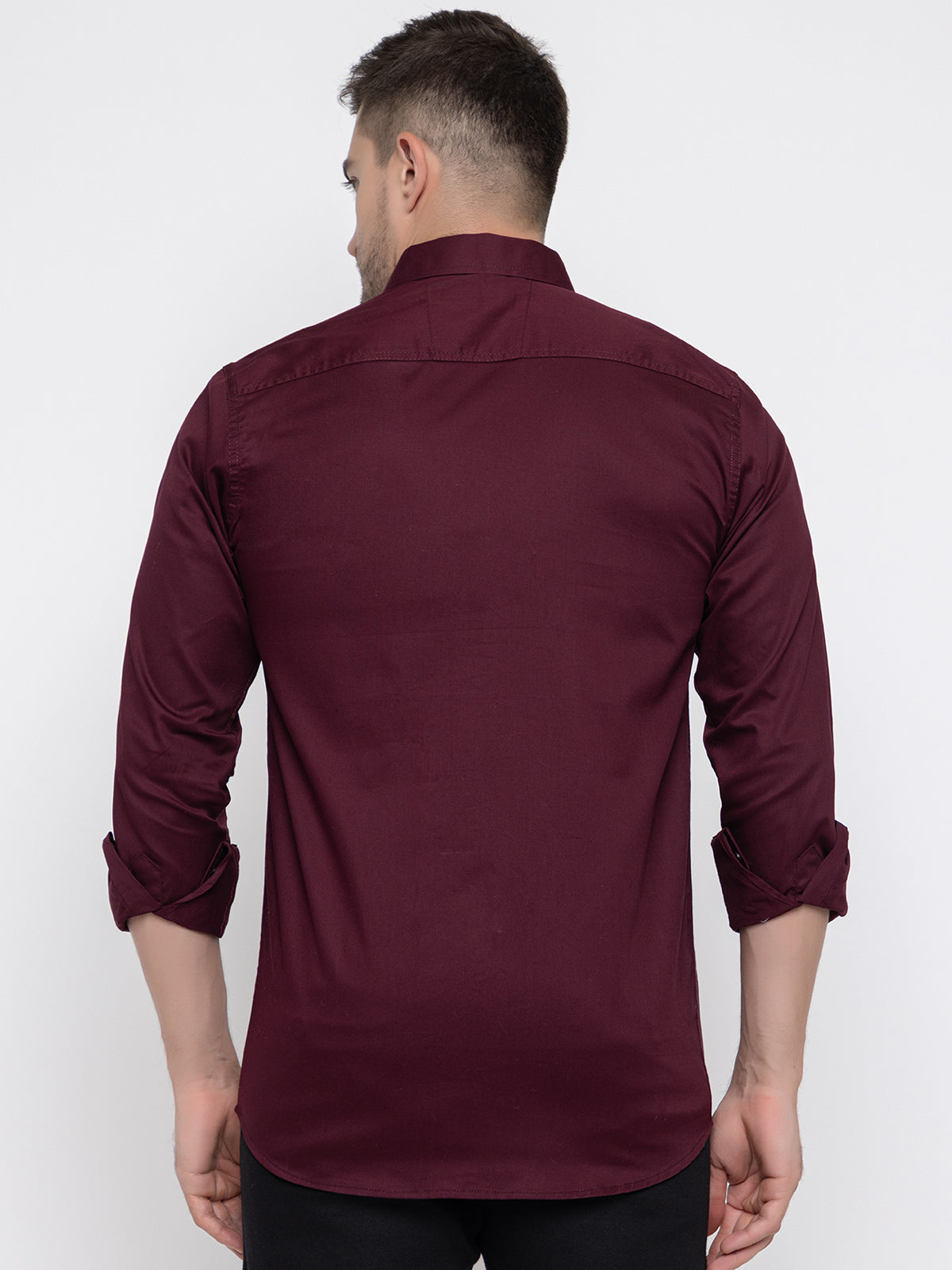 Men Regular Fit Solid Spread Collar Casual Shirt