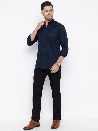 Men Regular Fit Solid Spread Collar Casual Shirt