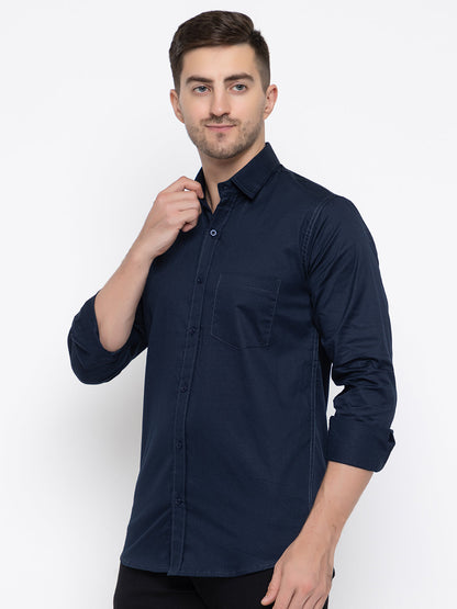Men Regular Fit Solid Spread Collar Casual Shirt